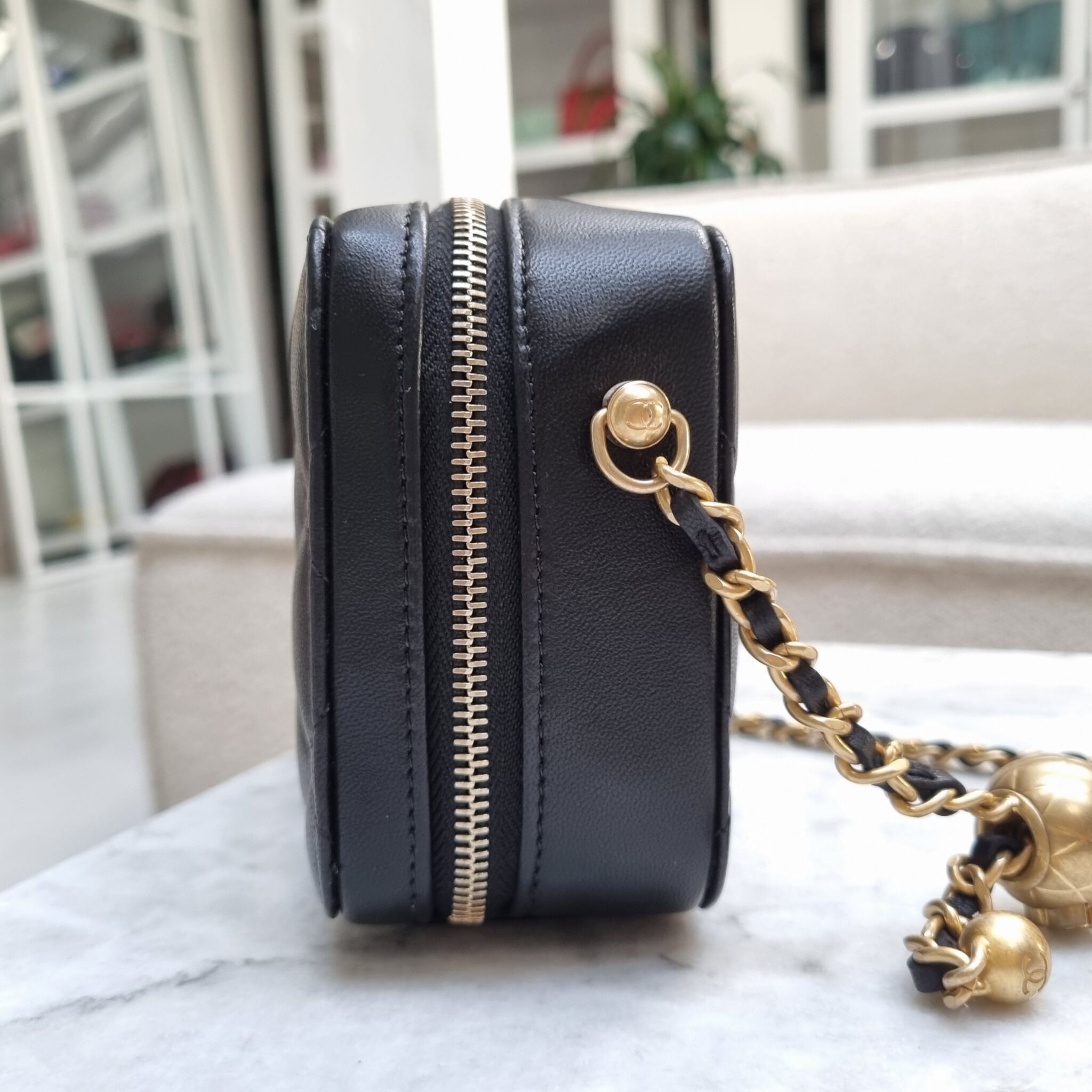 Chanel Pearl Crush Card Holder Black Lambskin Aged Gold Hardware