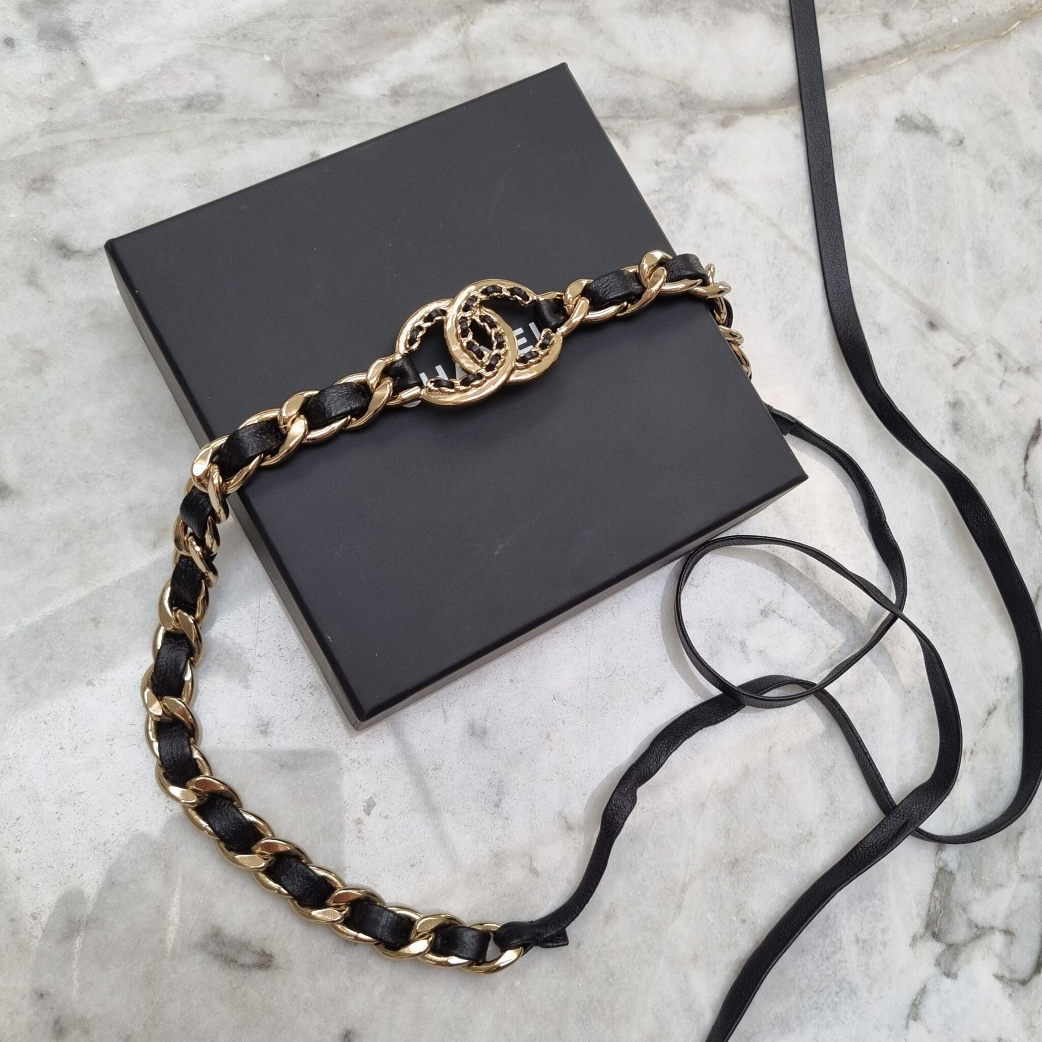 Narrow leather & small gold chain hairband LUCCIA - Luxury jewelry