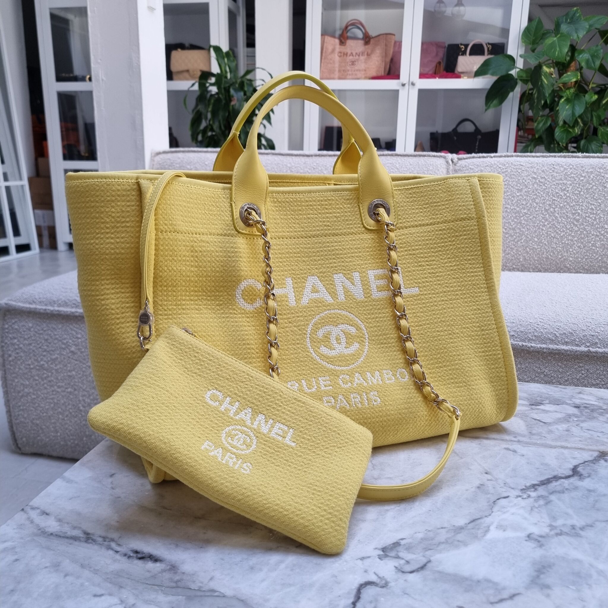 Chanel Large Deauville, Stof, Yellow LGHW - Laulay Luxury