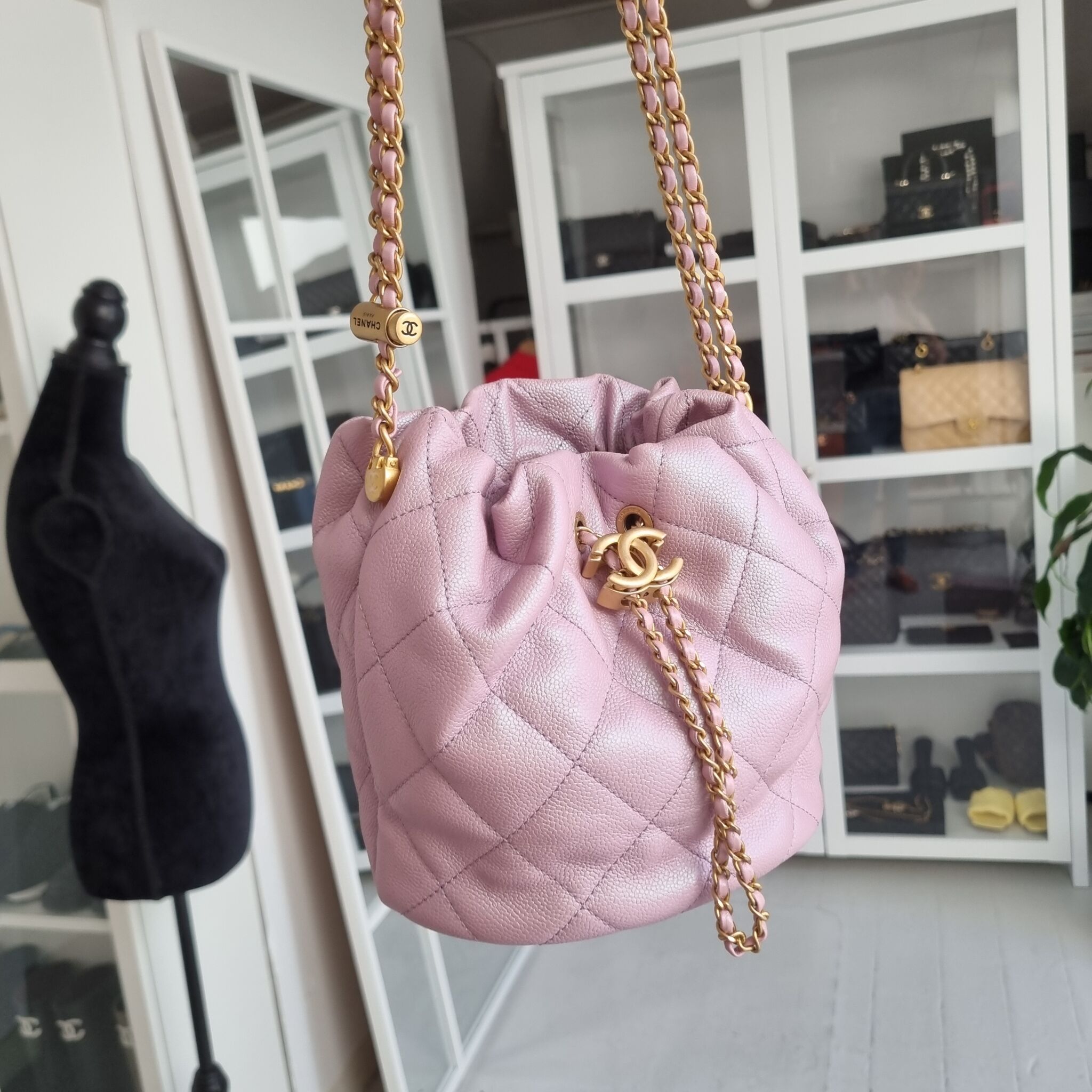 Chanel My Perfect CC Bucket Bag, Caviar, Iridescent Pink - Laulay