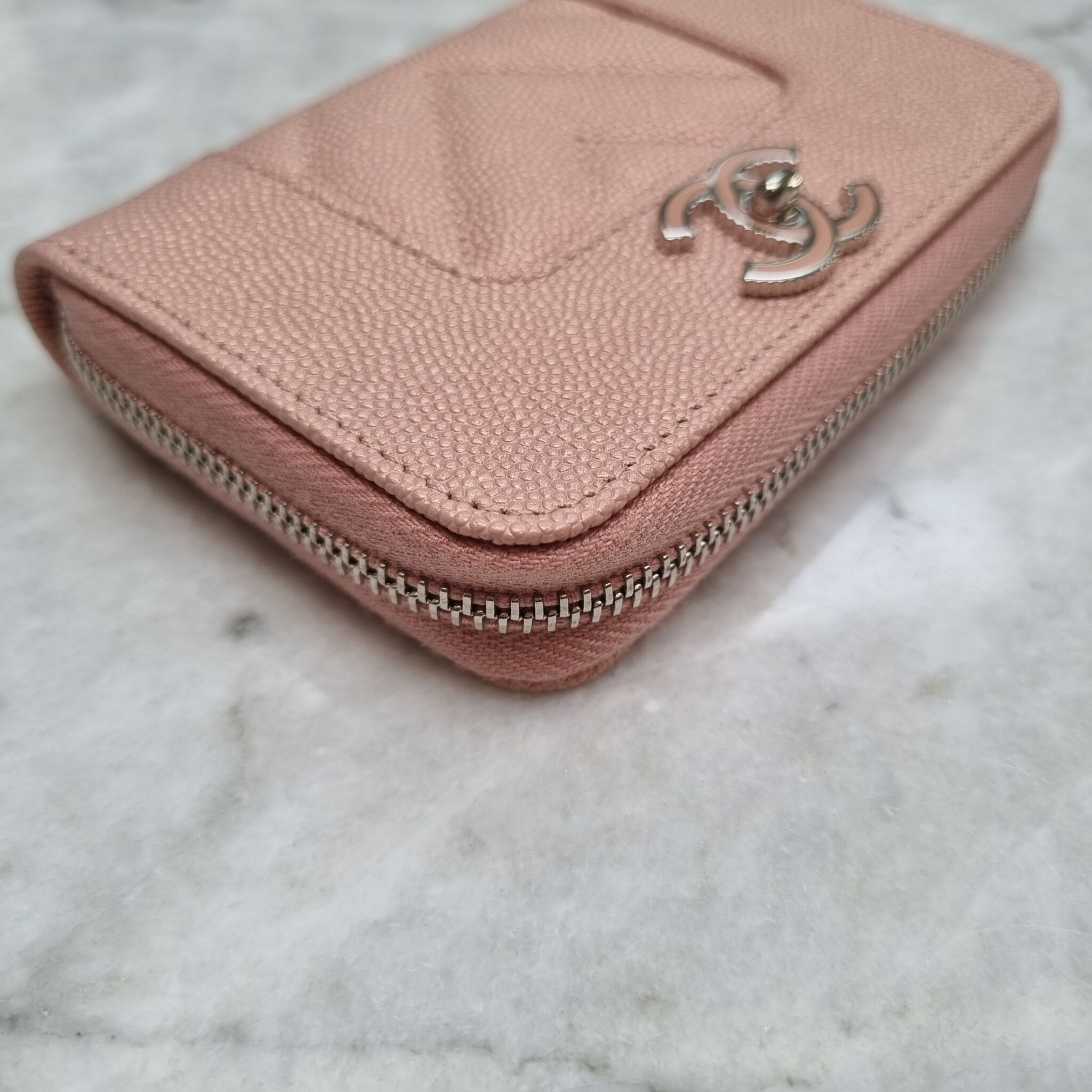 CHANEL Iridescent Caviar Quilted Zip Coin Purse Pink 866244
