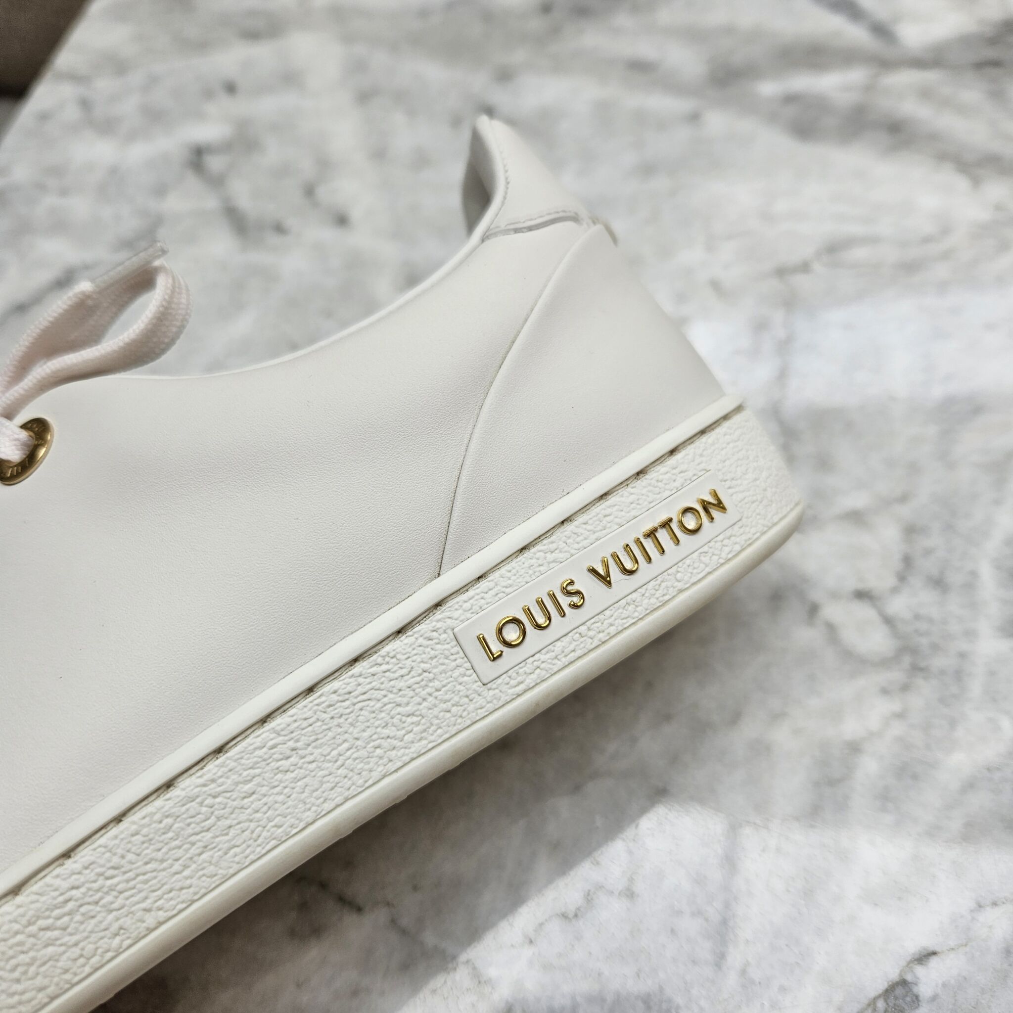 Louis Vuitton Frontrow Leather White White Gold (Women's) - 1A2XOM