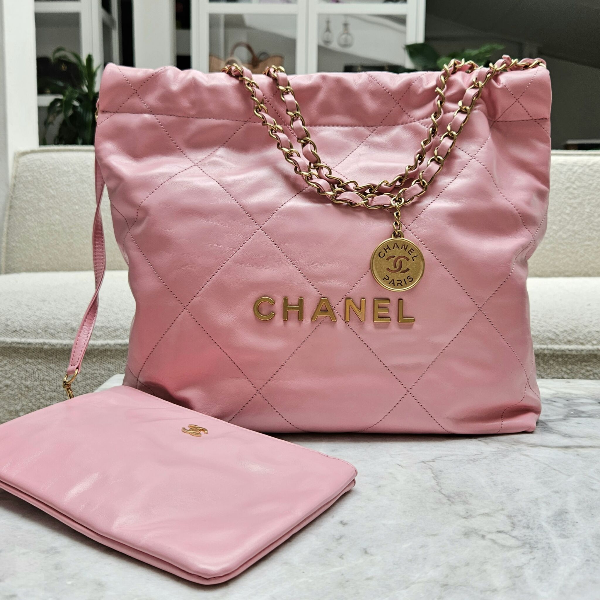 Chanel 22 mini hobo bag pink calfskin GHW