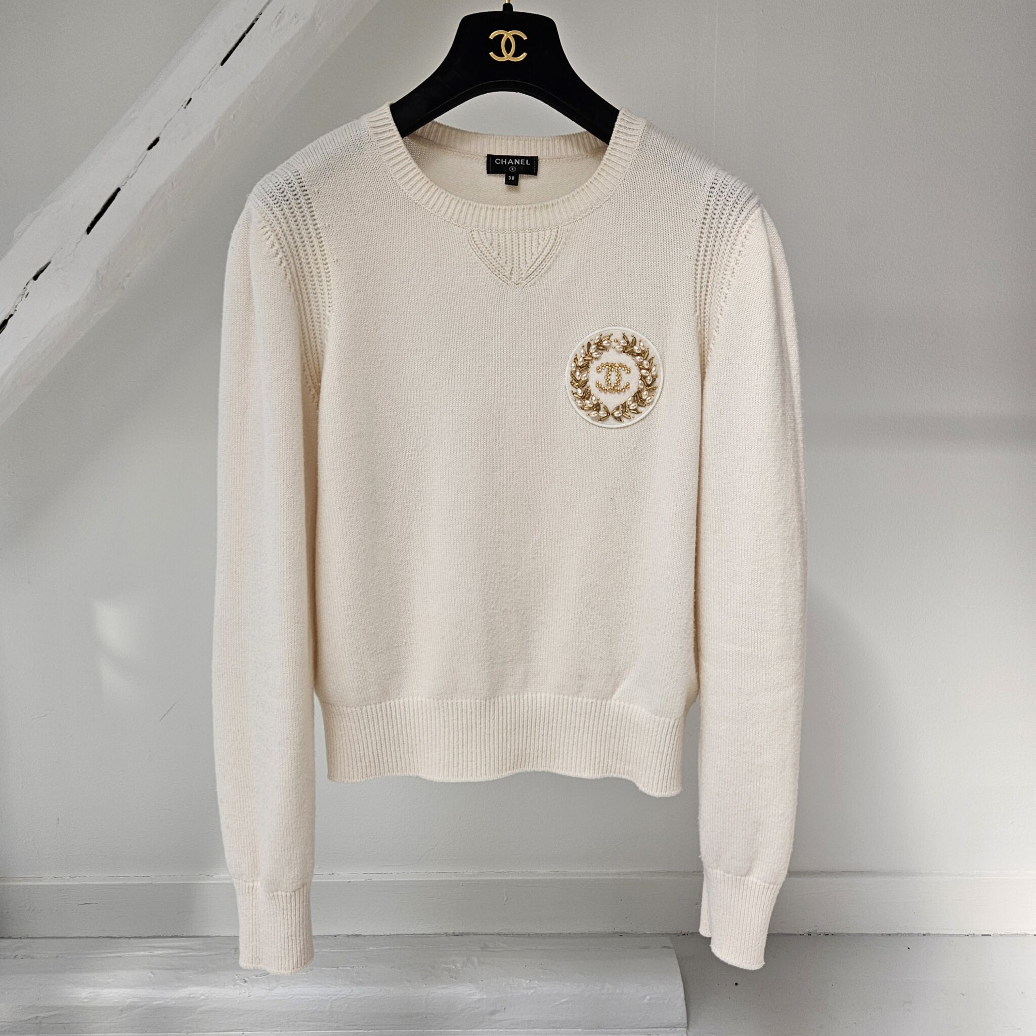 Chanel 20A Sweater, Cashmere, Ivory, 38 - Laulay Luxury