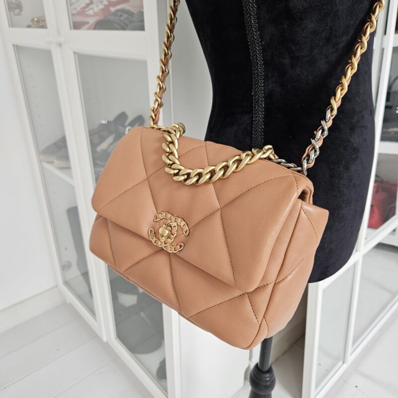 Chanel Small 19 flap bag caramel lambskin 21P