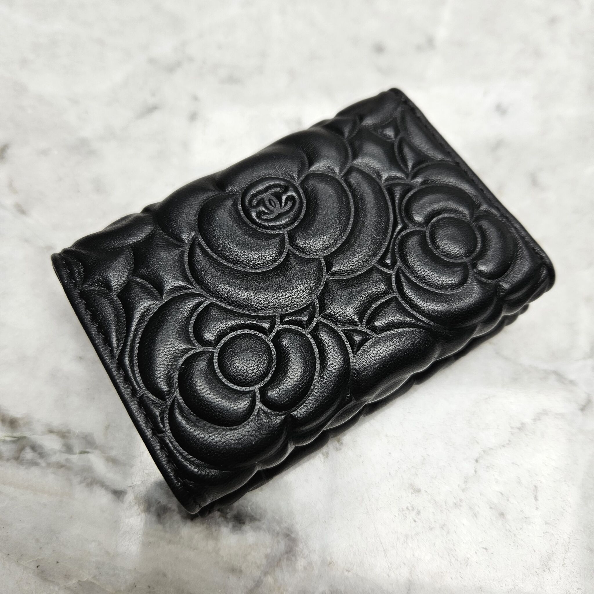 Chanel Lambskin Camelia Compact Wallet (SHF-16247) – LuxeDH