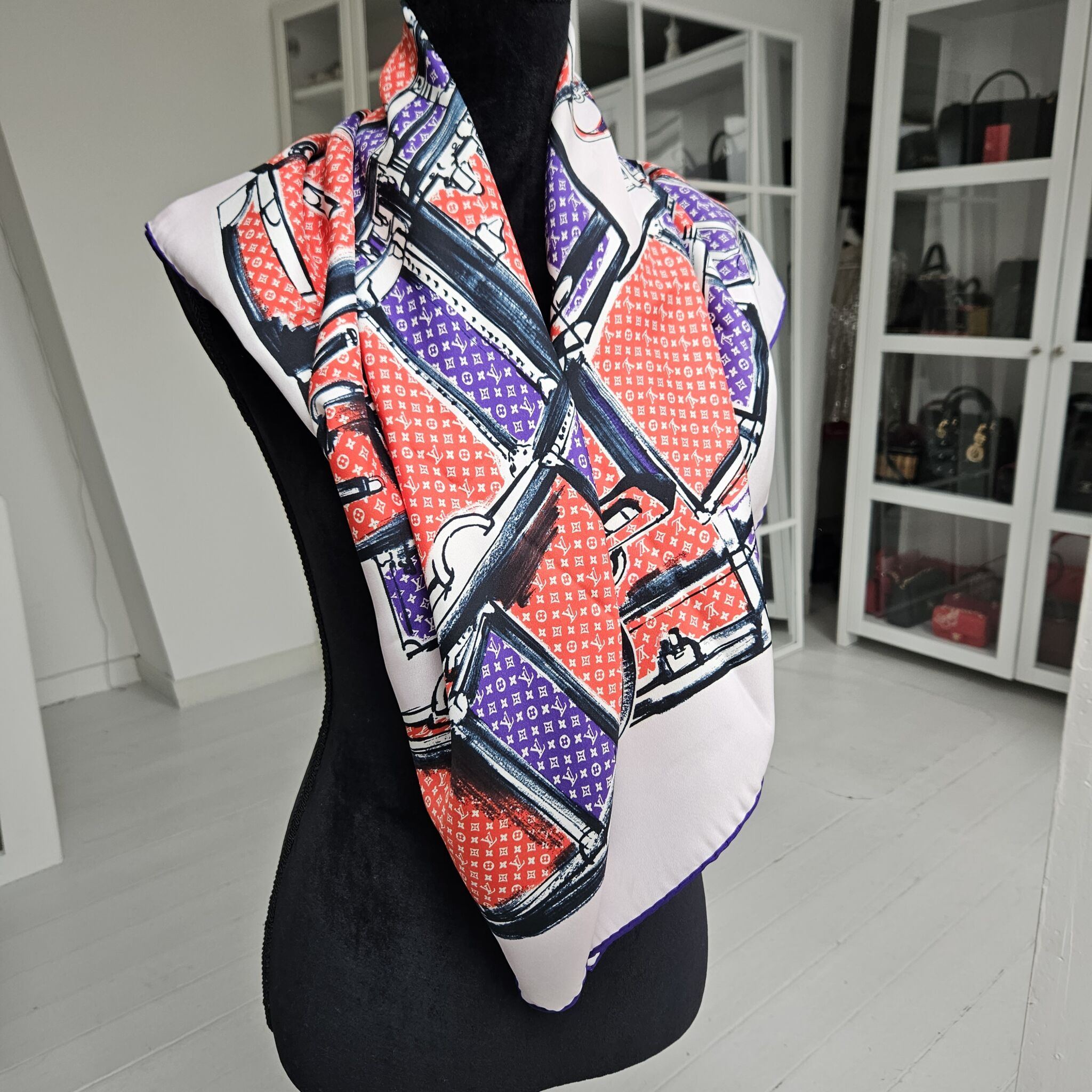 Louis Vuitton 90 x 90 cm Trunks Silk scarf, Silk, Light Blue - Laulay Luxury