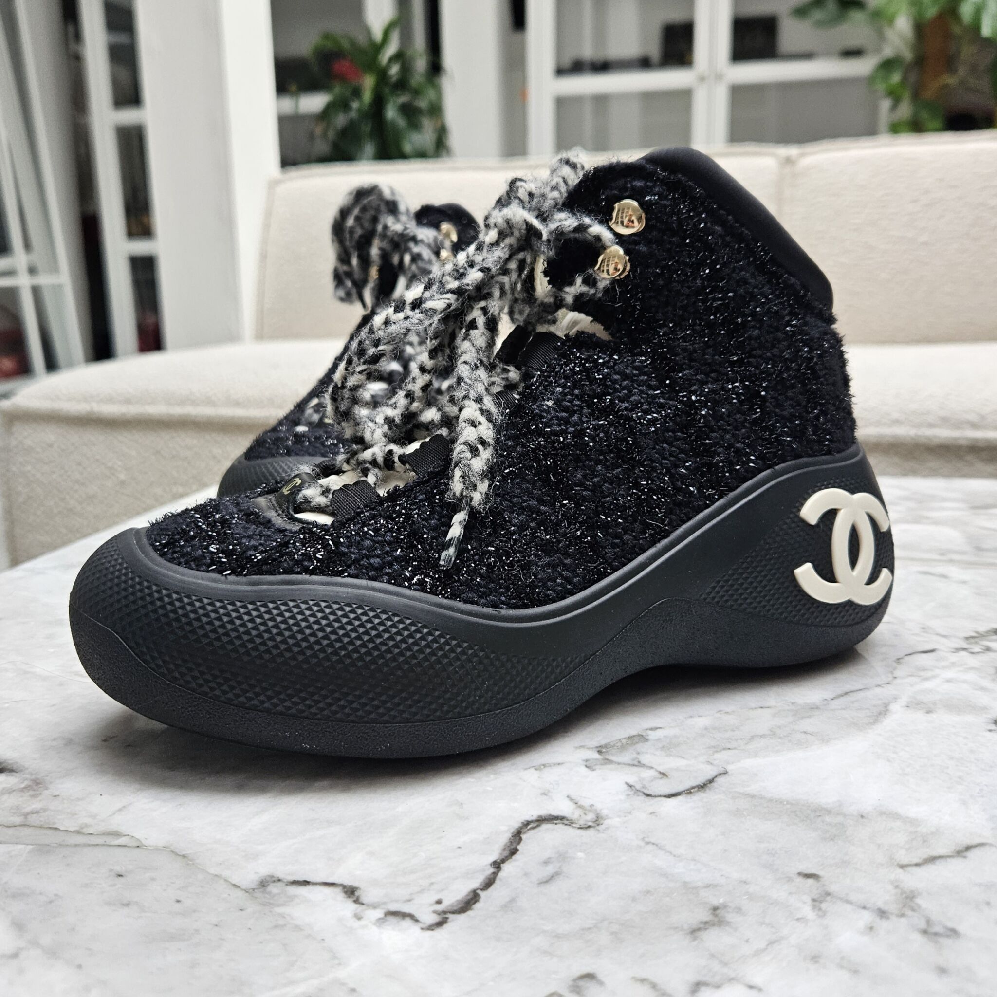 [Brand New]CHANEL Tweed Boots White Black Size40