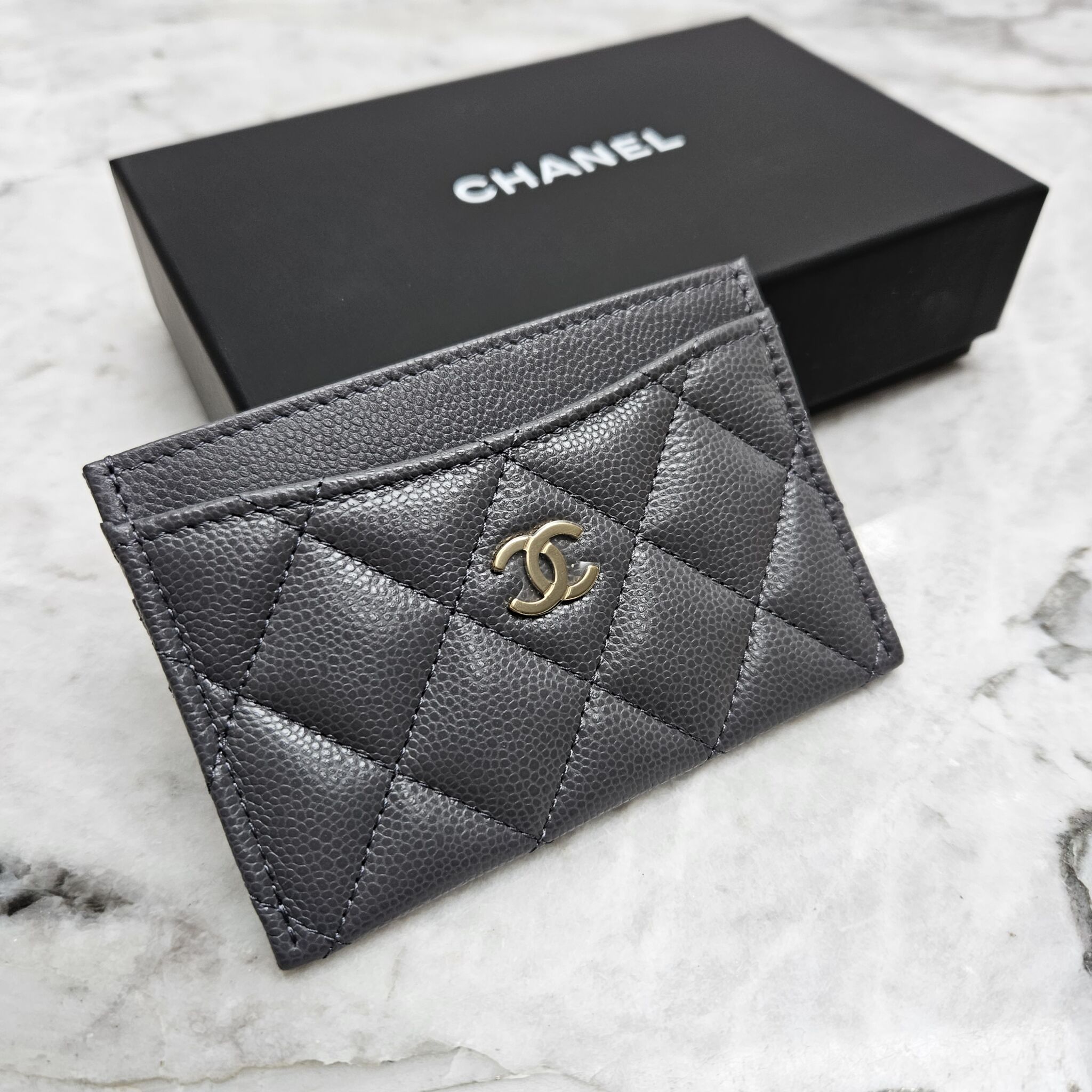 chanel classic card holder caviar black