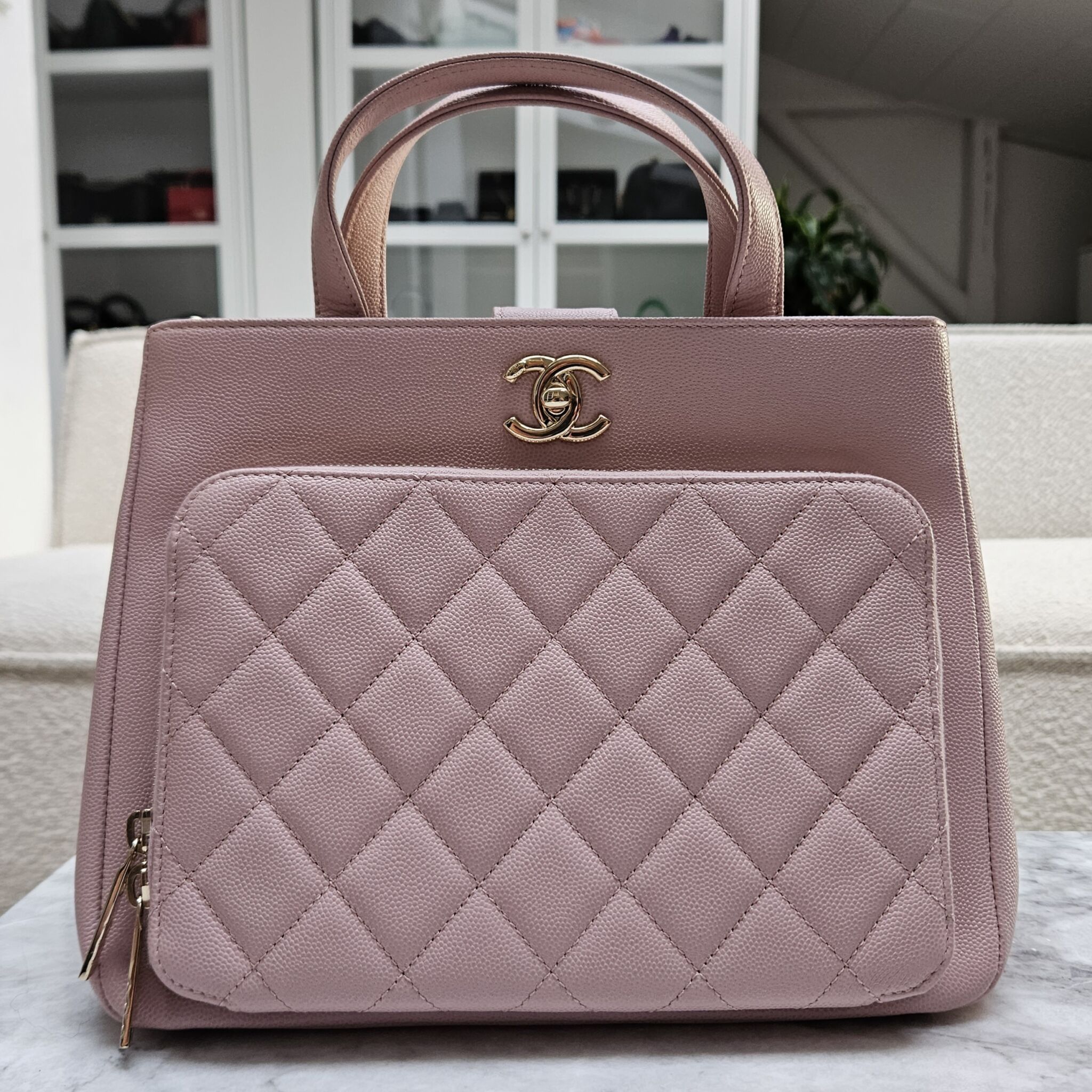 Chanel Small Business Affinity Shopper, Caviar, Light Pink LGHW - Laulay  Luxury