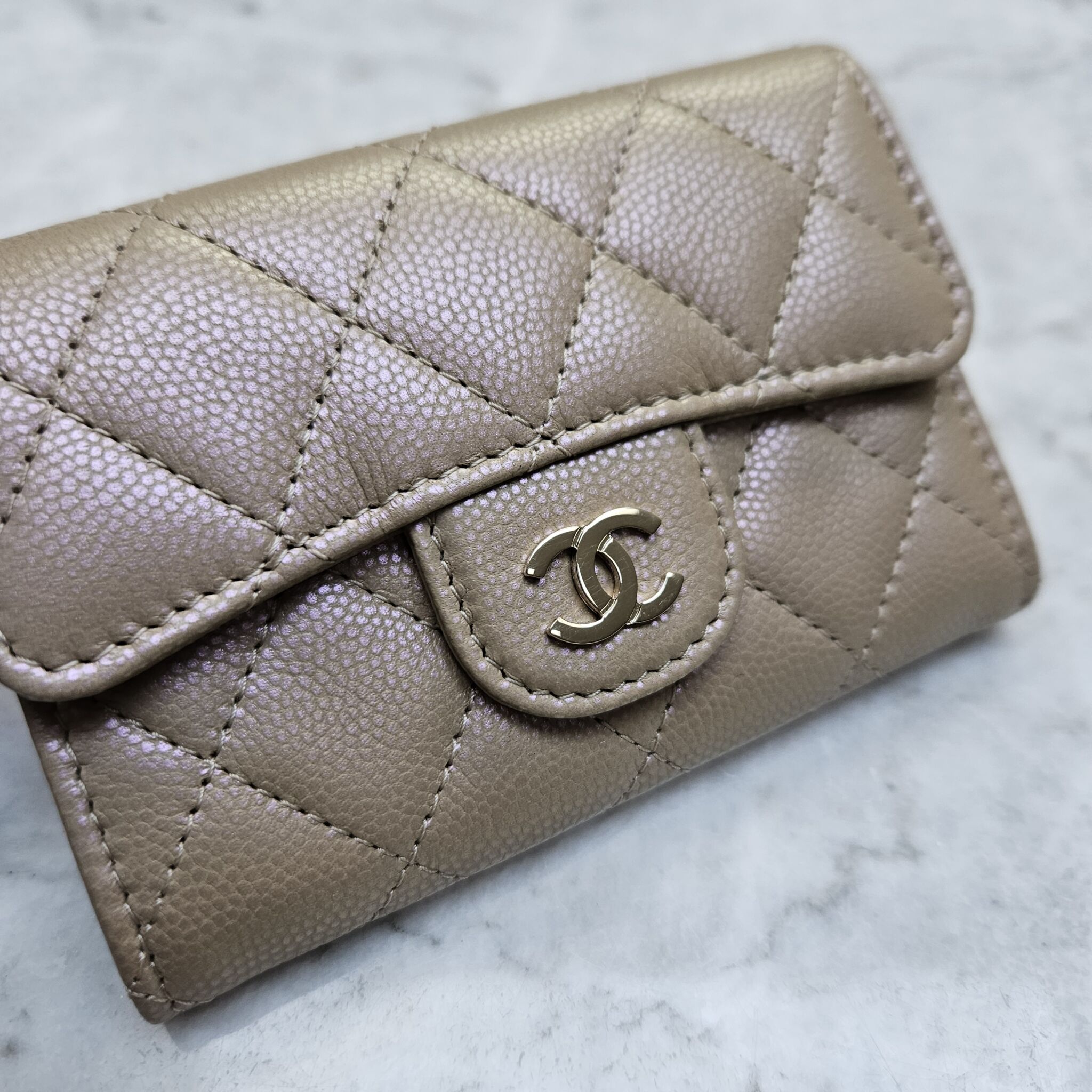 Chanel 21S Flap Cardholder, Caviar, Iridescent Beige GHW - Laulay