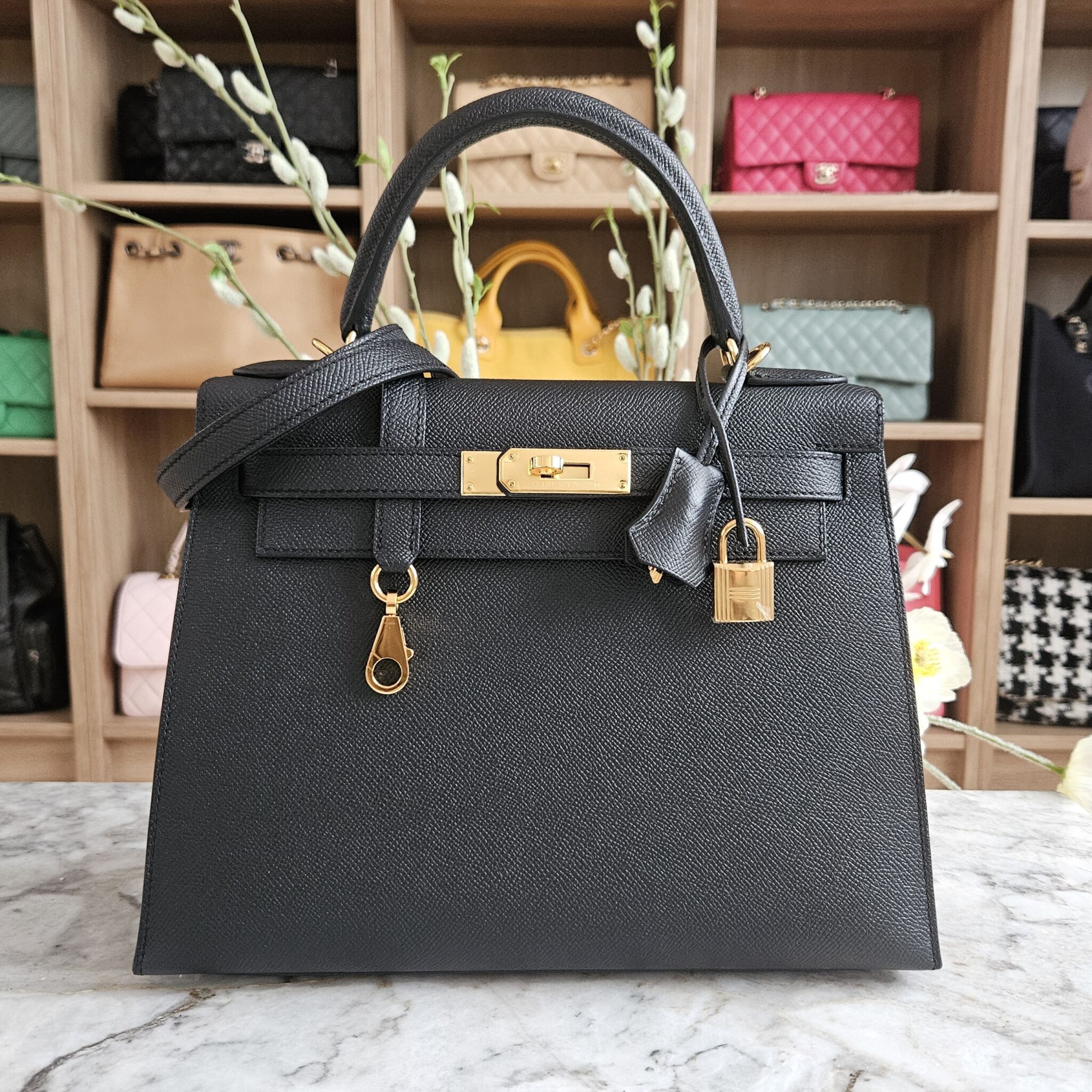 Hermès Kelly 28 Sellier, Epsom, Noir GHW